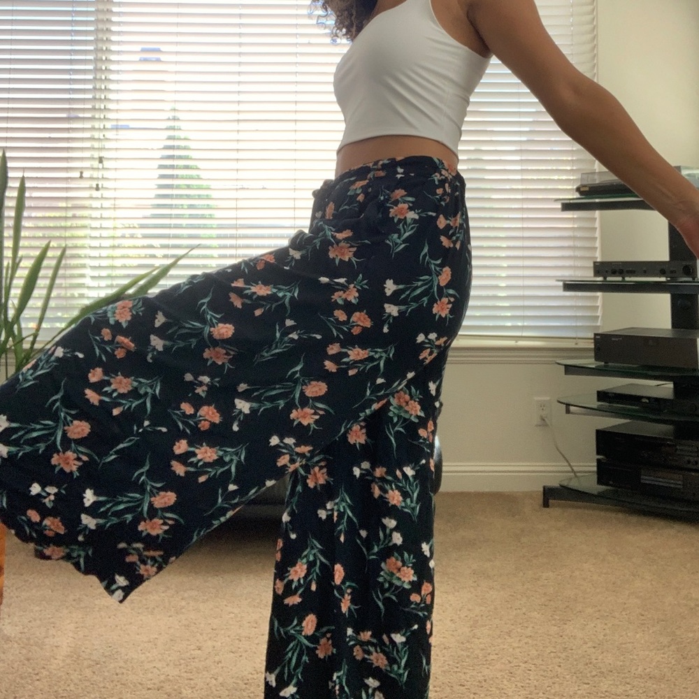AMERICAN EAGLE FLOWY PANT